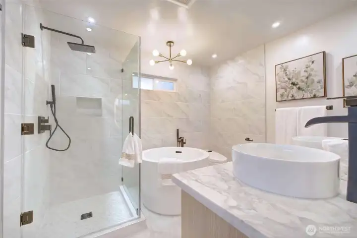 5-piece en-suite primary bath is luxury at its finest