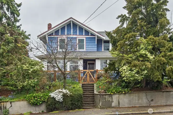 The front of this 1904 Craftsman.