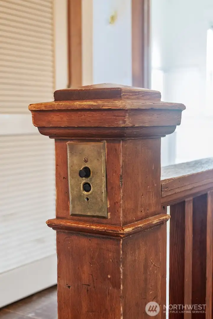 A very cool period detail.