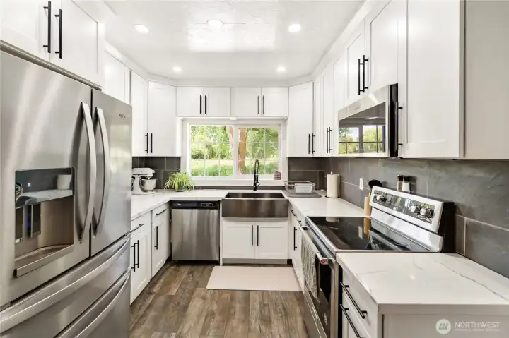 Main Home-Kitchen Main Home-Kitchen
