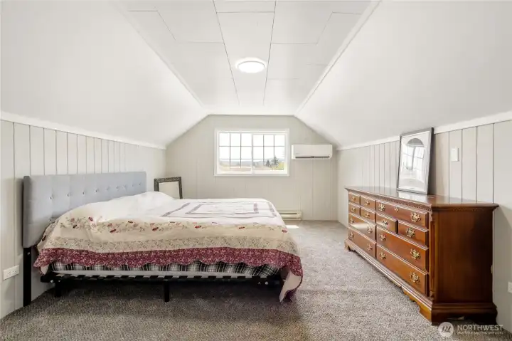Main Home-Upstairs bedroom Main Home-Upstairs bedroom