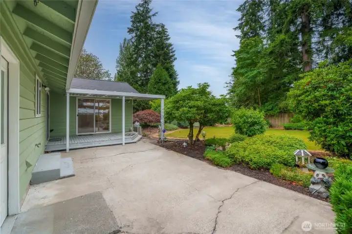 Exposed patio & covered deck