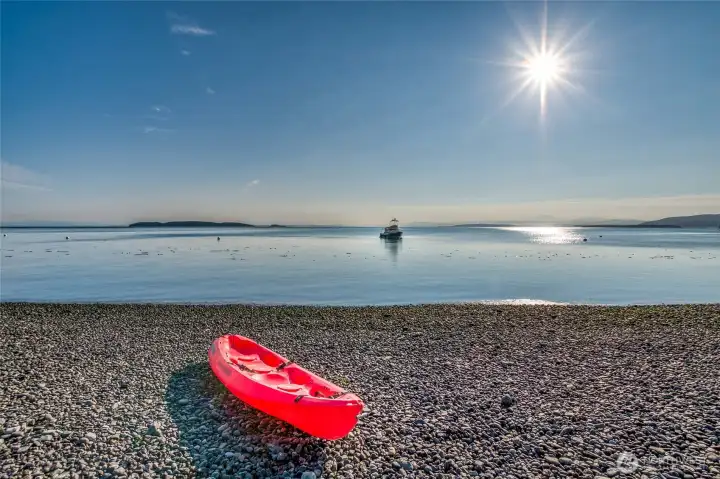 Nearby 40-foot public beach access with views across the water and an easy kayak launch. Nearby 40-foot public beach access with views across the water and an easy kayak launch.