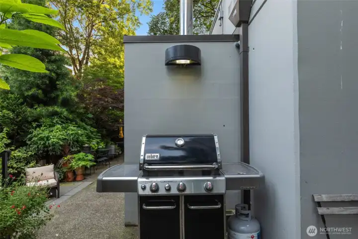 Garden Courtyard BBQ - Amenity on level PL Garden Courtyard BBQ - Amenity on level PL