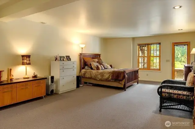 Lower level complete apartment/suite