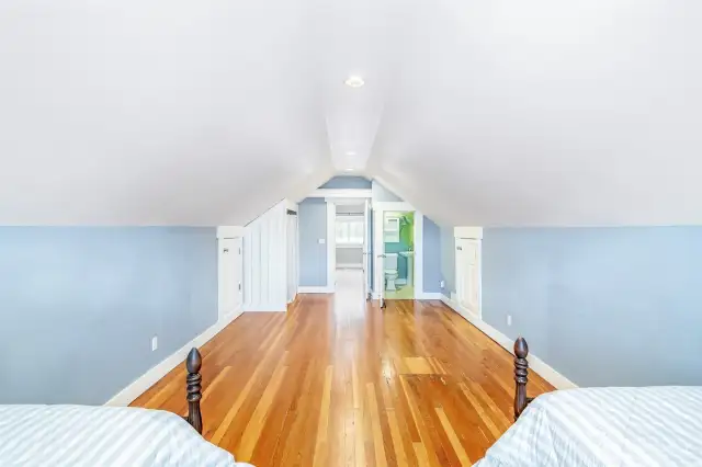 Huge upper floor bonus/rec room with half bath