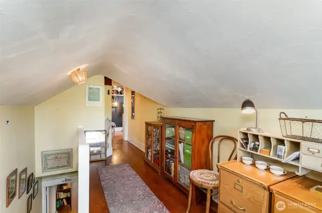 Upstairs hallway leading to the bedrooms.