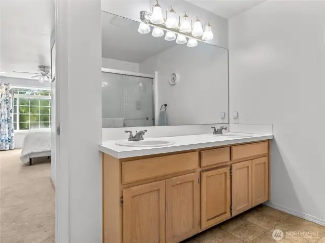 Primary ensuite bathroom