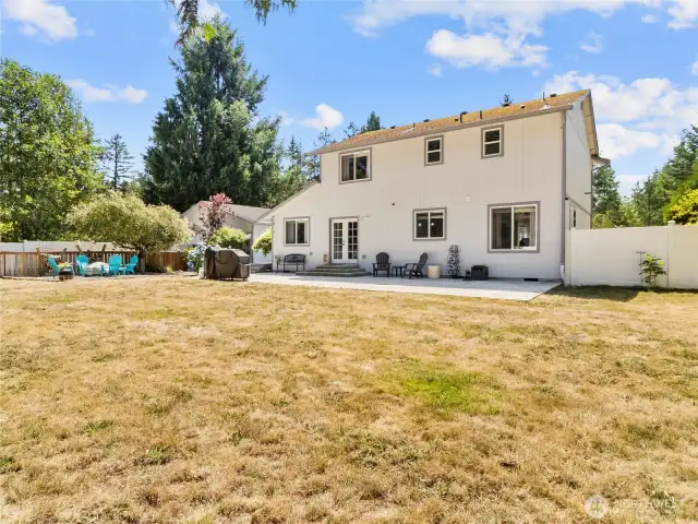 Large fully fenced backyard