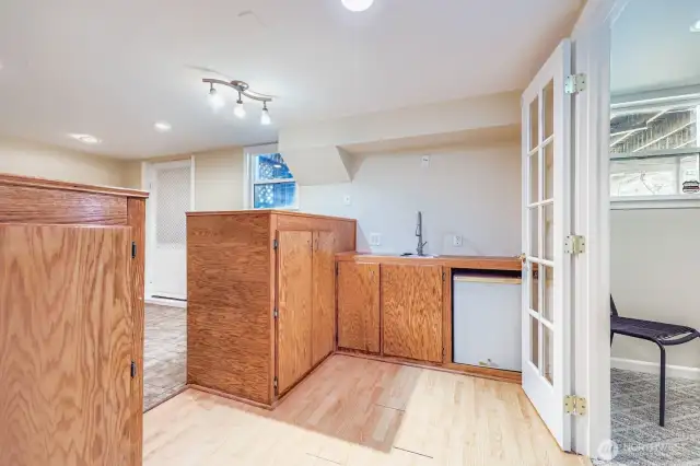 downstairs wet bar
