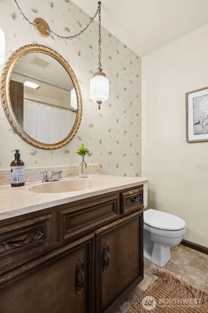 Bath #2 on Main floor