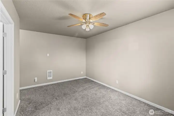 Lower floor Bed & Bath