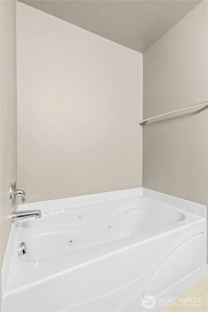 Jetted Tub in Master Bath