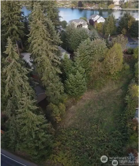 Your new Lake Tapps vacant lot!