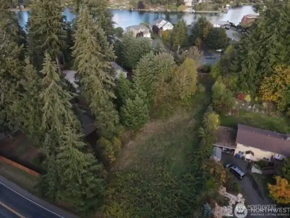 Beautiful vacant lot moments away from Lake Tapps