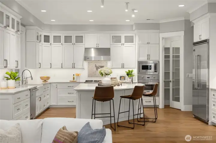 Back inside to the kitchen.