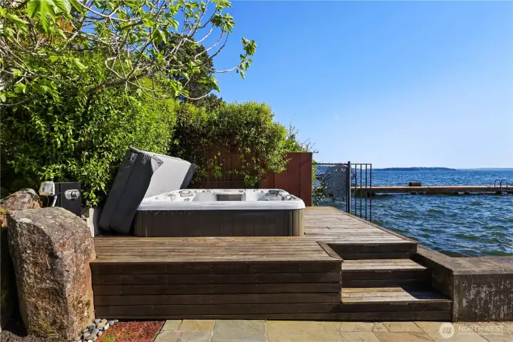 Hot Tub on waters edge Hot Tub on waters edge