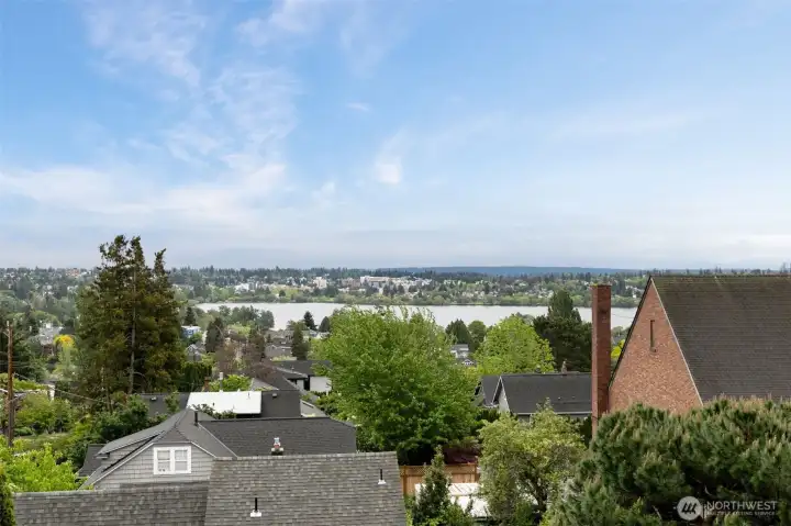 What a dream to live so close to the lake!