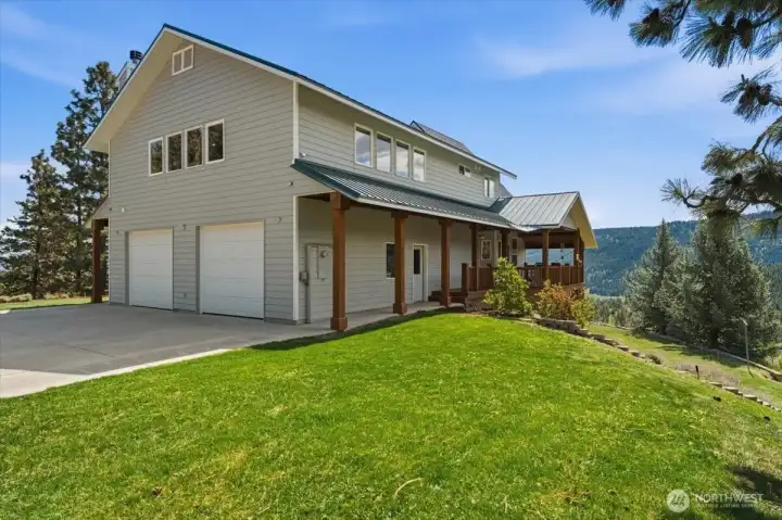Lots of yard space. Lots of yard space.