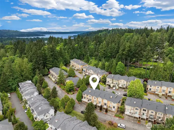Aerial photo facing North showcasing close proximity to Lake Sammamish.