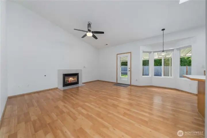 Same angle without virtual staging.