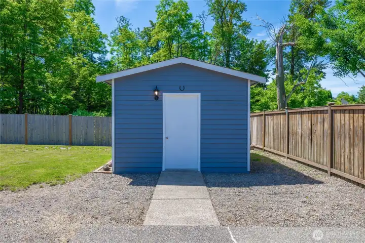 Hobby shed