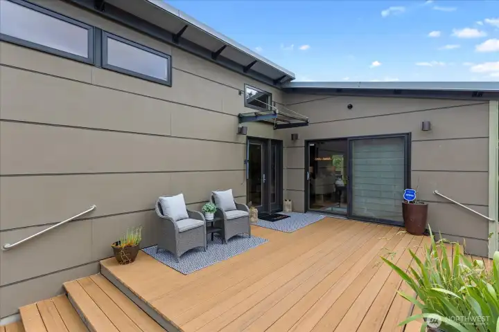 Front deck
