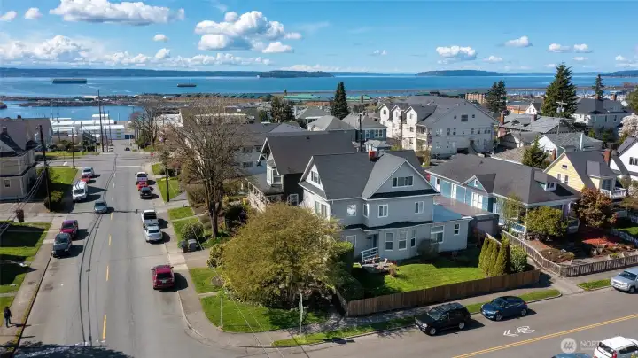 Close to waterfront and downtown