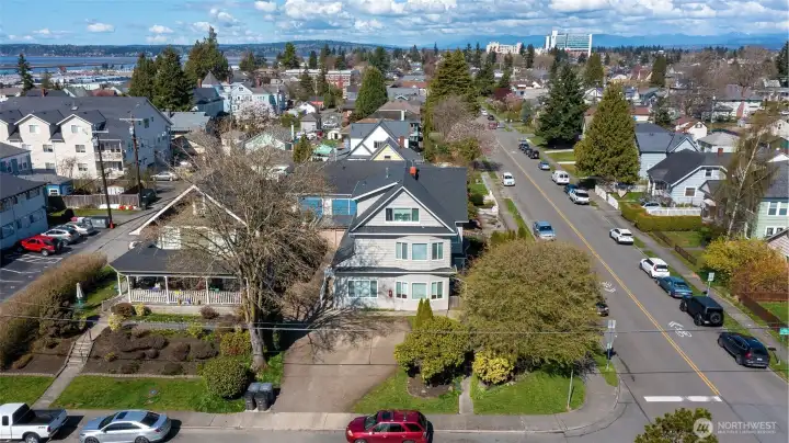 Close to waterfront and downtown