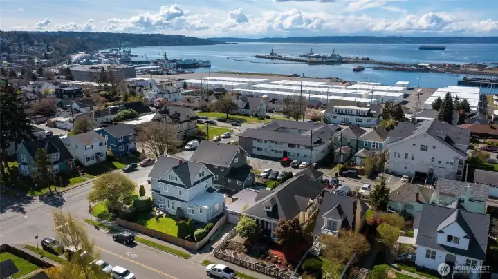 Close to waterfront and downtown