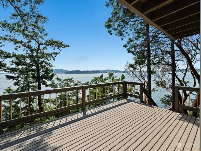 Primary suite deck has it's own stellar view.