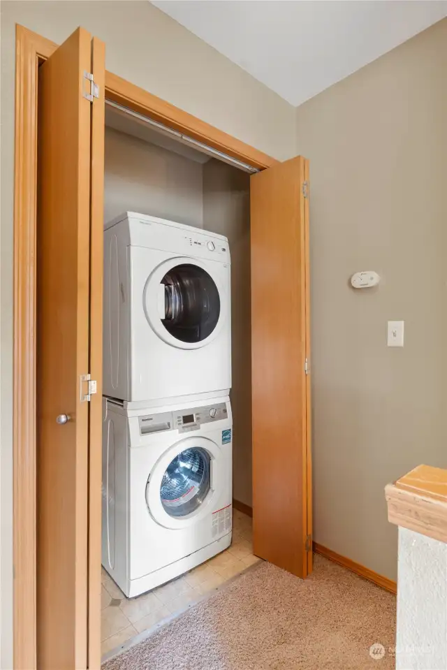 Washer & dryer upstairs