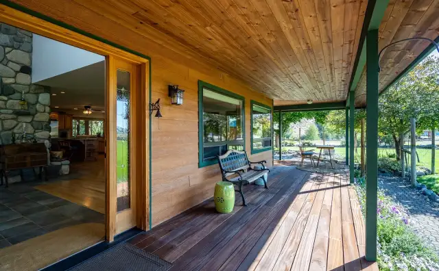 Practical covered & welcoming entry!