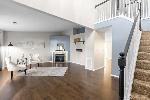 2 story vaulted ceilings