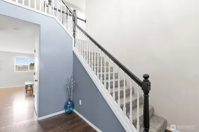 2 Story Vaulted Stairway