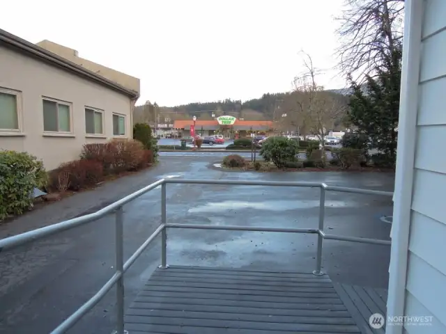 Parking and note: The  Dollar Store is just across the street! Along with the Jackson for gas & ice etc... PLUS access to fun eating establishments galore