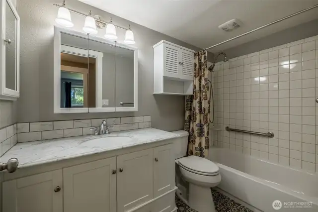 2nd bathroom