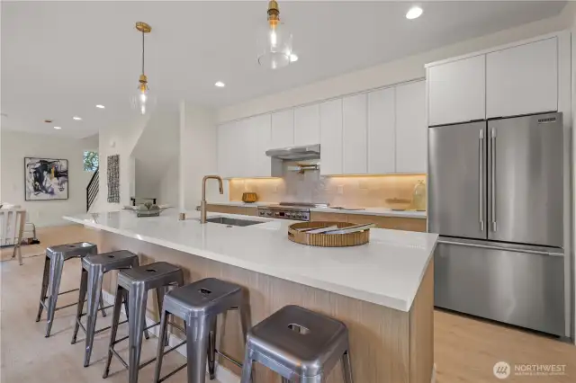 Large Kitchen Island w/Quartz Counters