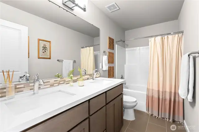 2nd floor guest bathroom