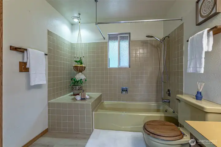 Primary en suite