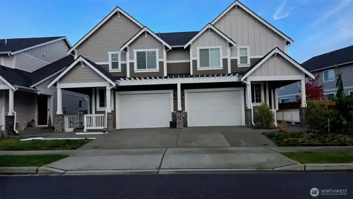 5354 50th Lp SE Lacey WA 98503--4 bedrooms, 2 1/2 bath.1925 sqft