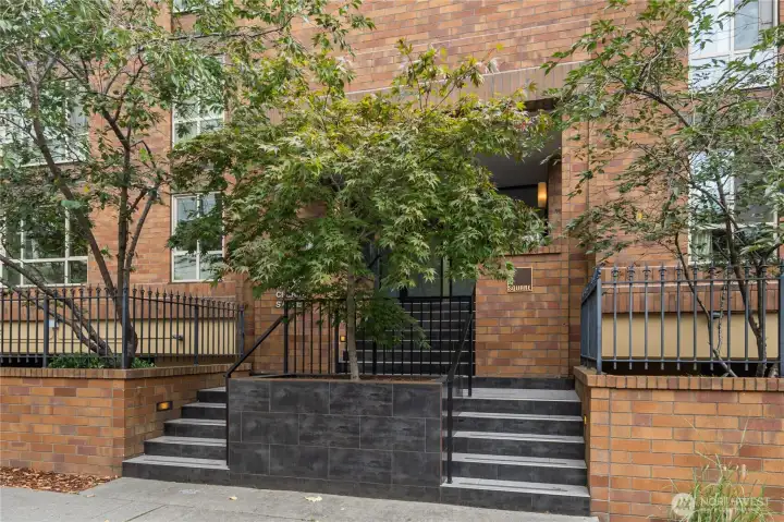 Classic Mid-Century Seattle Brick Building!