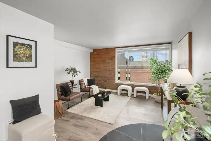 City Minimalist on design!? This living area allows for that.