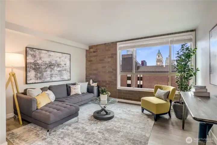 Or Oversized Classic on design!? This Living space allows that.