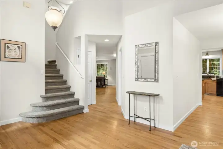 Enter onto solid hardwood floors and vaulted ceilings Enter onto solid hardwood floors and vaulted ceilings
