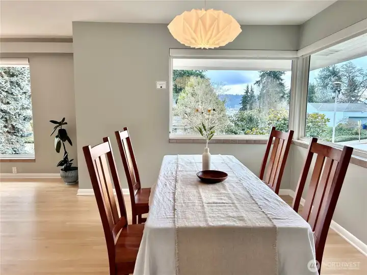 Dining room has Lake Washington view.