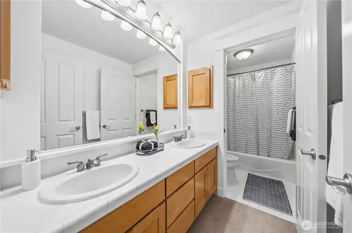 Upstairs hallway bath