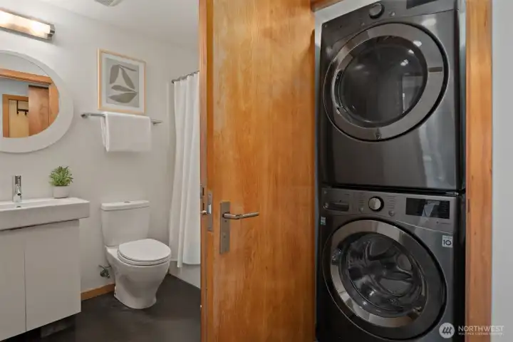 Full-size washer/dryer