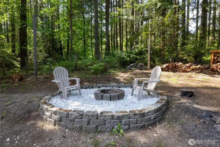 Backyard Upper Firepit and Seating