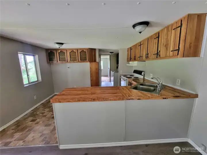 Kitchen W/Eating Space